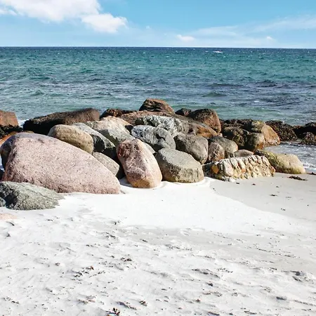Three Bedroom Holiday In * Ebeltoft